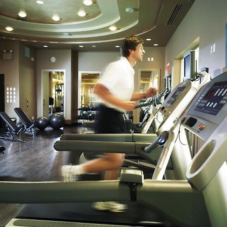 แพน แปซิฟิค แวนคูเวอร์ Hotel สิ่งอำนวยความสะดวก รูปภาพ A treadmill