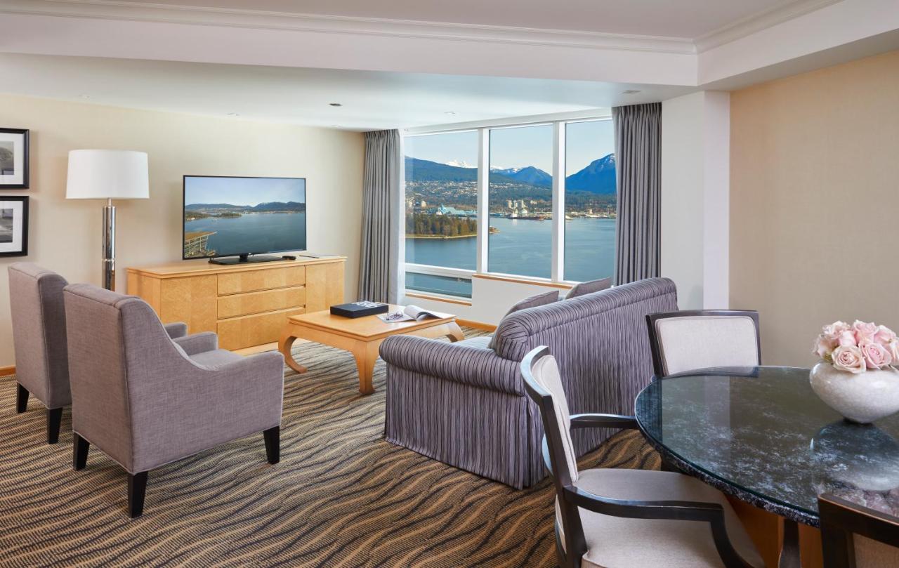 แพน แปซิฟิค แวนคูเวอร์ Hotel ภายนอก รูปภาพ Living room of a suite at the Delta Bessborough