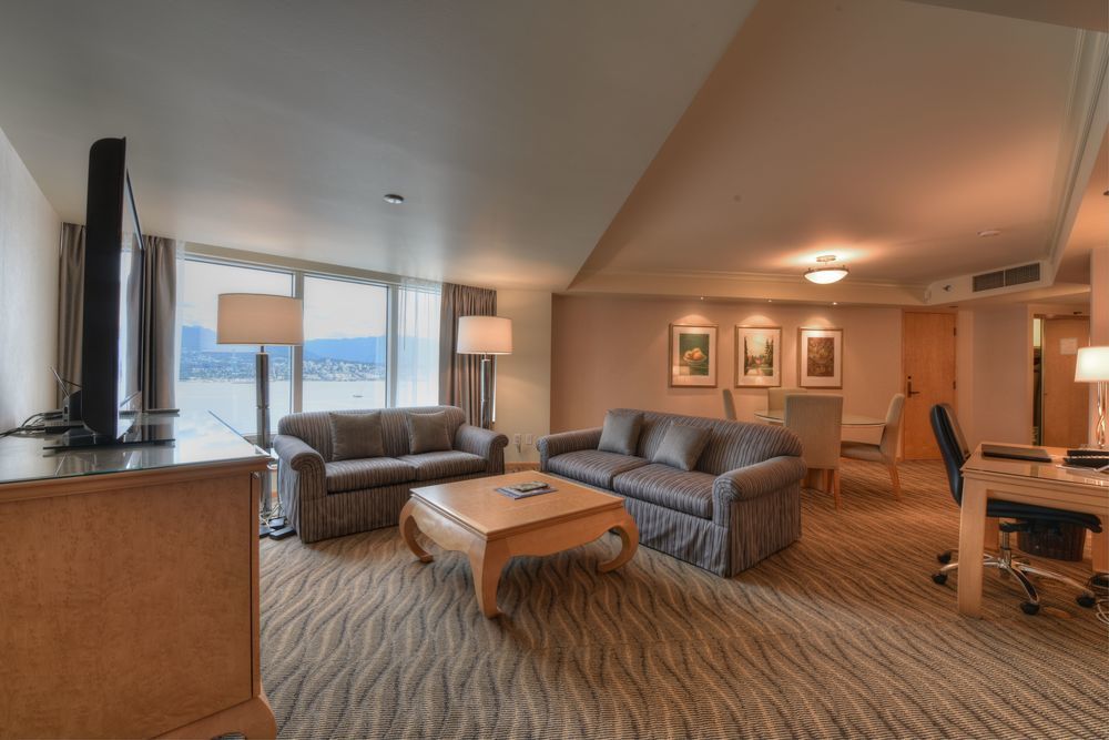 แพน แปซิฟิค แวนคูเวอร์ Hotel ภายนอก รูปภาพ A suite at the MGM Grand